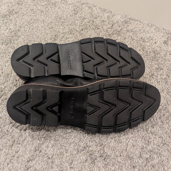 Vionic Women's Cynthia Leather Chain Lightweight Slip On Loafers 8 - Picture 7 of 7